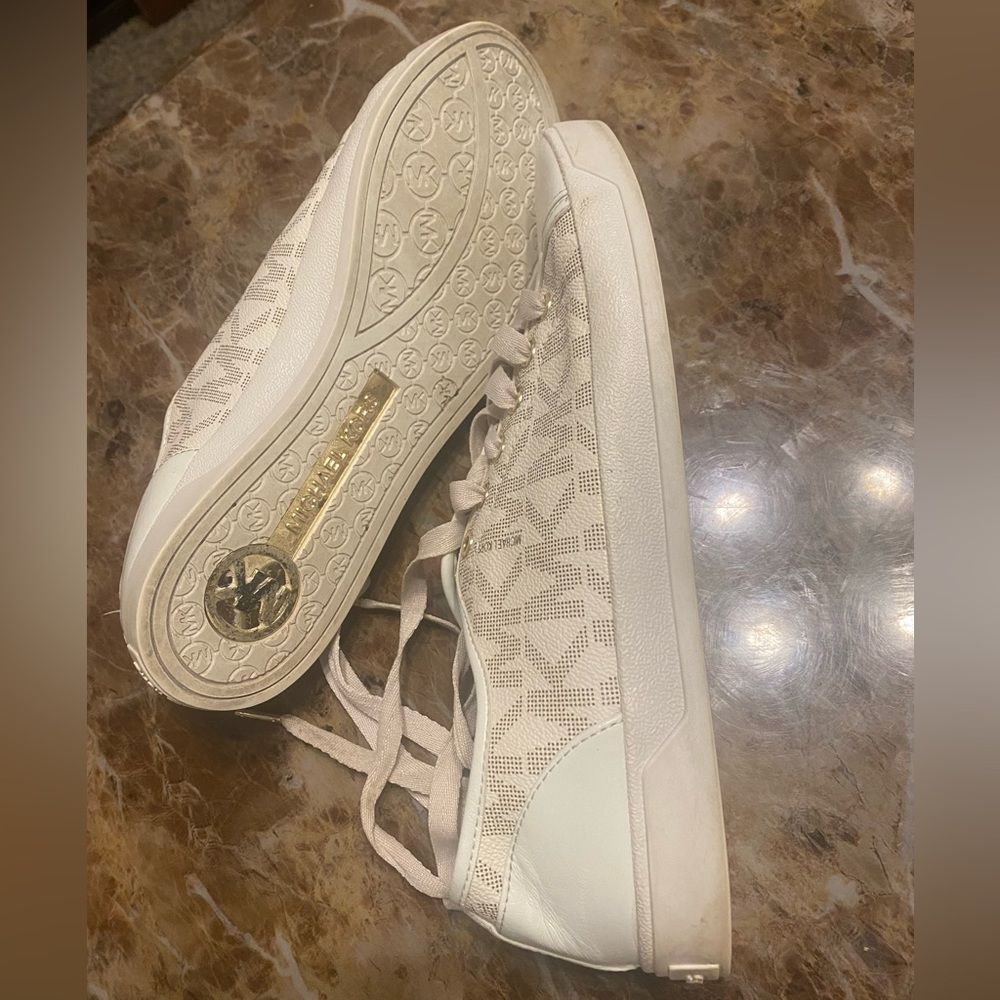 Michael Kors city sneakers size 9